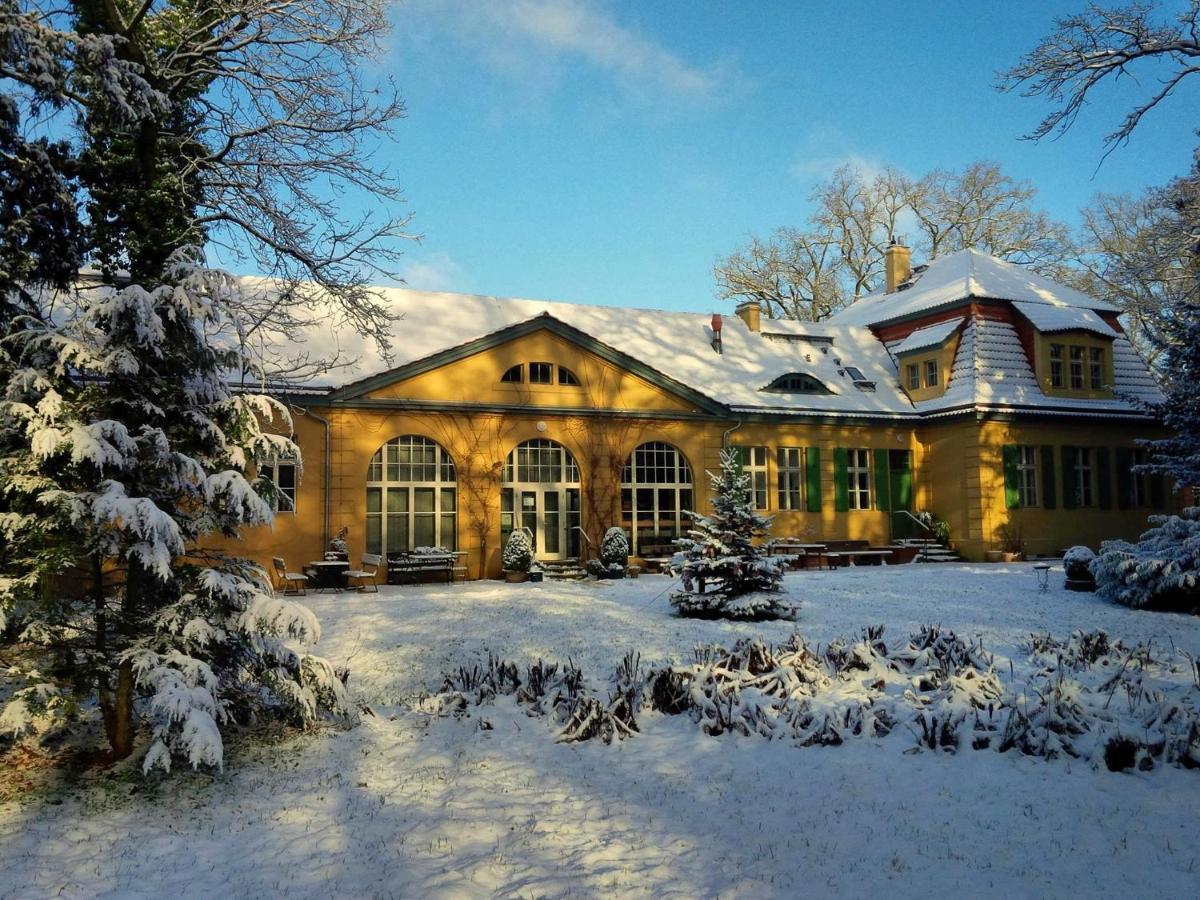 Kavaliershaus Krumke - Gaestehaus Im Schlosspark - Schluesselbox - Kein Tv Ξενοδοχείο Εξωτερικό φωτογραφία